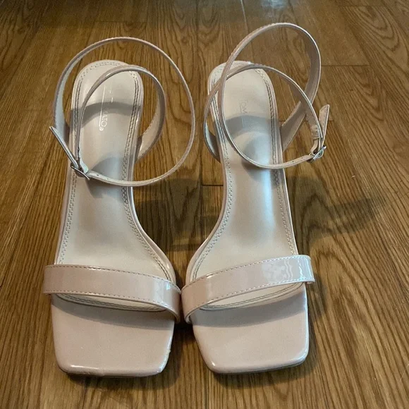 Nude skin color heels they have been worn one time for my pageant - Picture 2 of 3